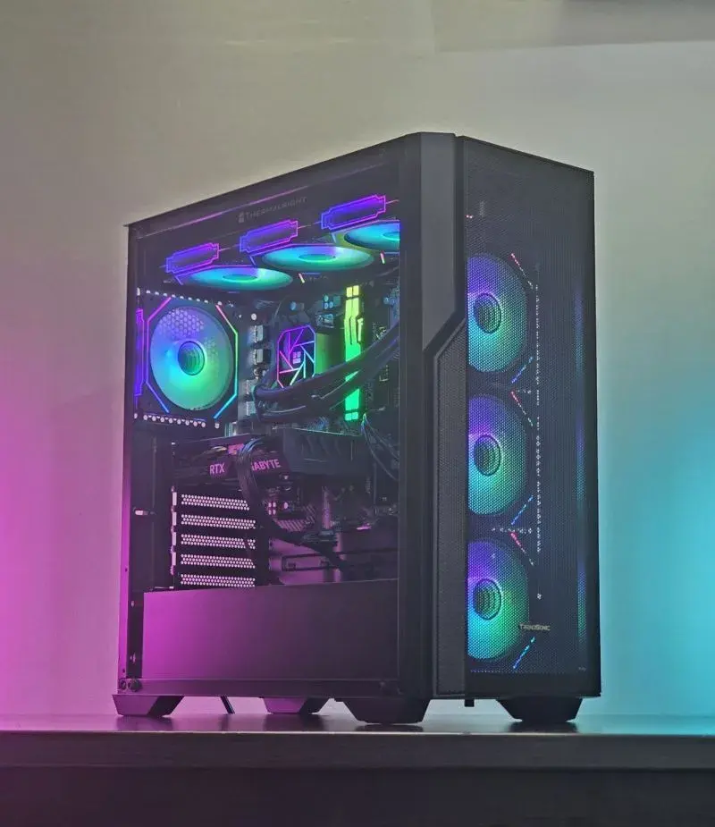 Ryzen 7-8700F/ RTX 4060 8GB/ RAM 32GB/ SSD 1TB/ Водно/ Геймърски компютър DarkReaper R05